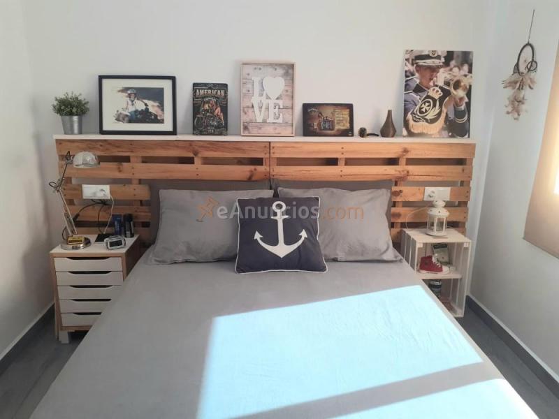 Adosado de 3 plantas con cochera - Miramar