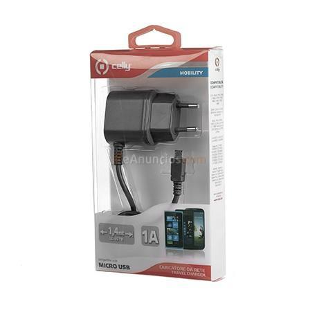 Celly - TCMICRO cargador de dispositivo móvil Interior Negro