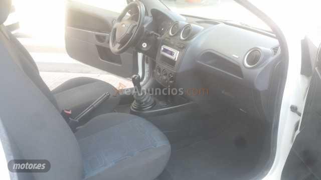 Ford Fiesta 1.6TDCI Sport Sport de 2008 con 326.000 Km por 2.500 EUR. en Madrid