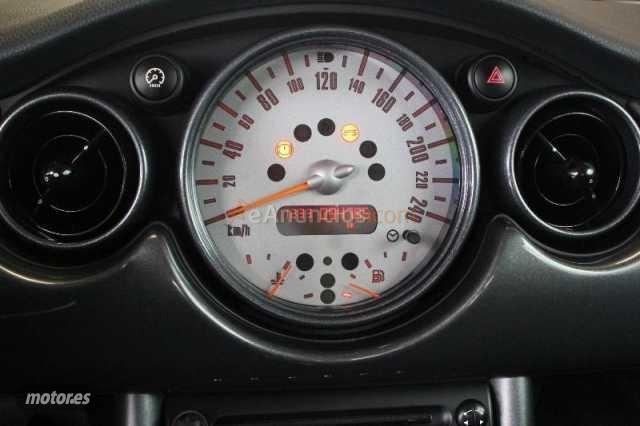 Mini 3  5 Puertas Mini Cooper Cooper de 2005 con 94.850 Km por 8.990 EUR. en Madrid