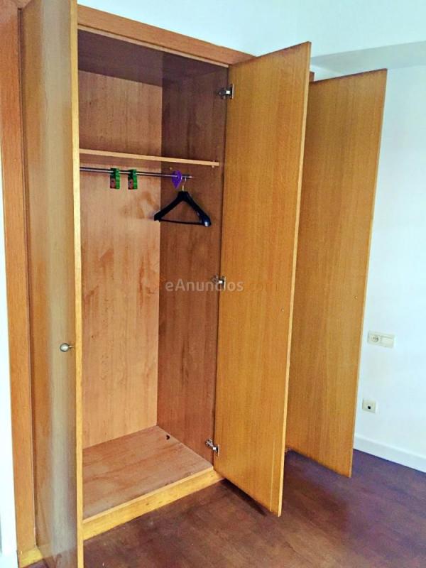 Bcn, montjuic: alquilo piso con piscina y plaza parking