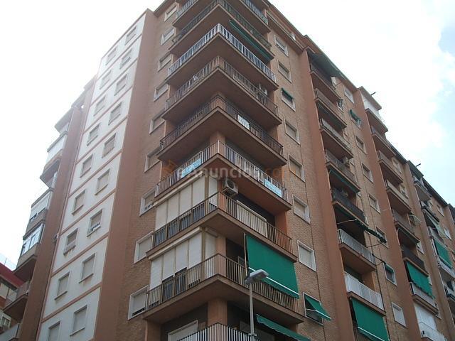 Piso junto a la universidad