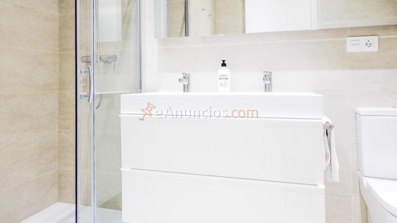 Amplia vivienda moderna junto a La Concha