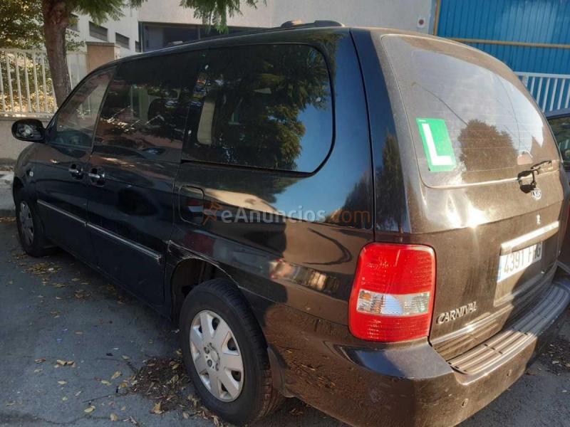 Kia Carnival 2.9 crdi 