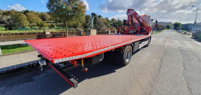 Volvo - grua rescate porta coches