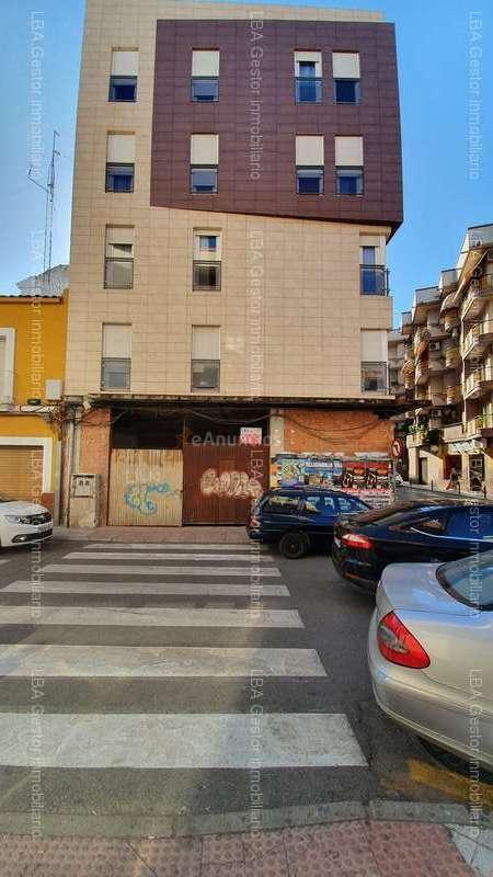 ESTUPENDO LOCAL FRENTE A MULTICINES BOWLING LINARES