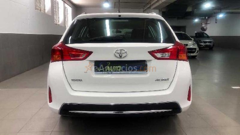 Toyota auris active sw 1.4 d4d 90cv