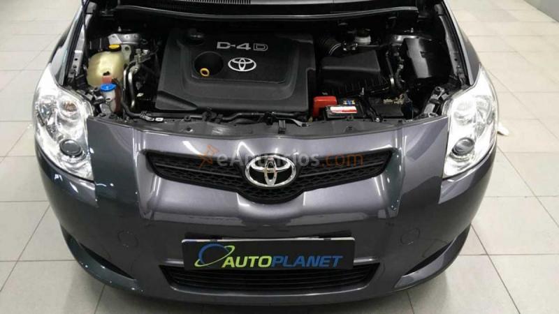 Toyota auris active 5p 1.4d-4d 90cv