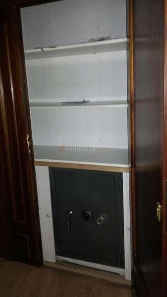 Salmanca ( Centro-Gran Vía), 105+100m2.  2000€