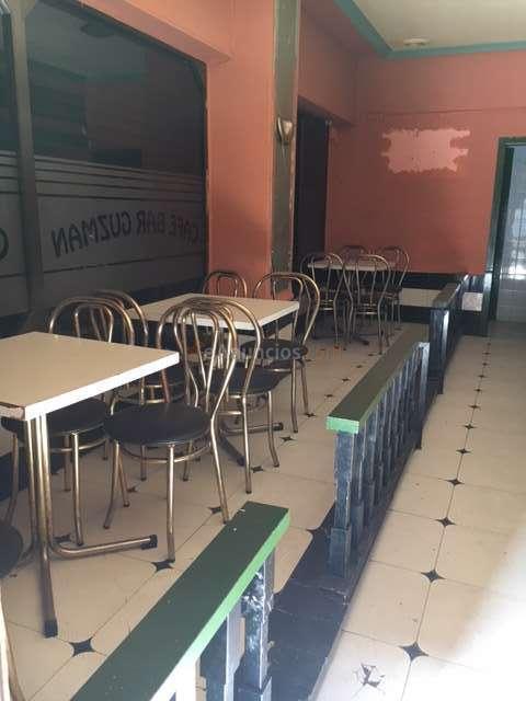 Salamanca ( Plaza Barcelona ) ; venta de local preparado como bar con  terraza. 120.000€