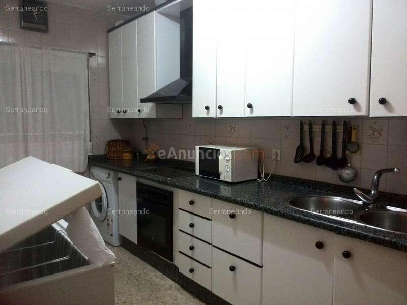 CASA ADOSADA EN VENTA EN GALAROZA (HUELVA) ESPAÑA.