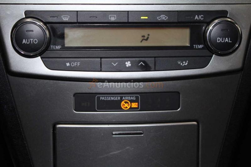 TOYOTA AVENSIS advance cs 120d