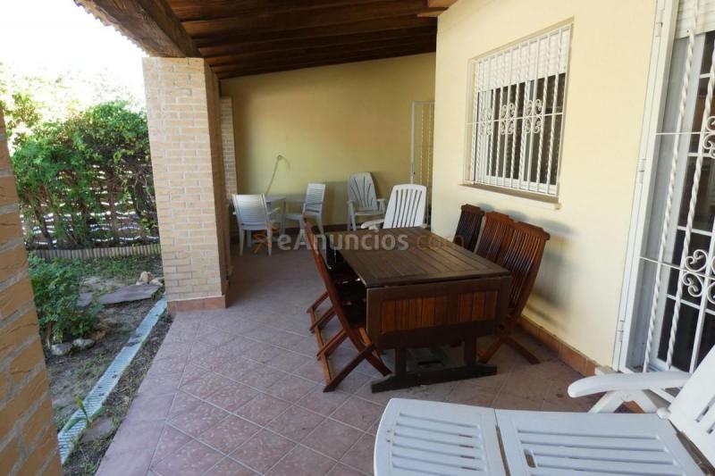 Adosado en venta en  Mas Camarena, Bétera