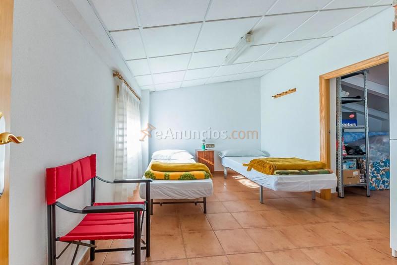 Adosado en venta en  Sax