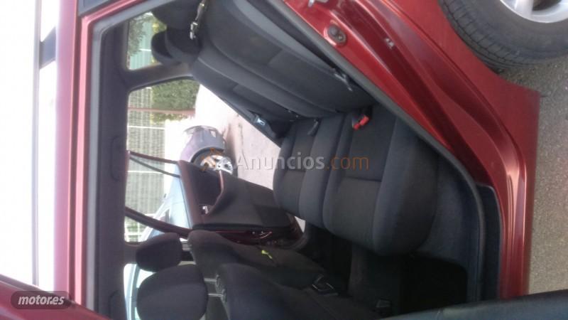 Toyota Corolla FAMILIAR 2.0 D4D 116CV de 2006 con 142.000 Km por 3.700 EUR. en La Rioja