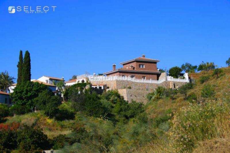 Adosado en venta en Avenida Almendros, Monte los Almendros - El Pargo - Costa Aguilera, Salobreña