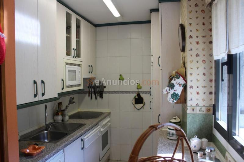 Apartamento en venta en Calle Edificio Los Iglos, Aísa