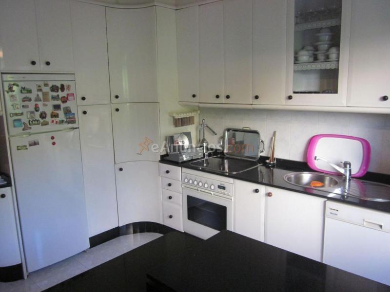 Casa en venta en Calle Ledin, Teo