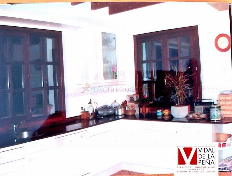 Adosado en venta en  AVENIDA, Santa Cruz de Bezana