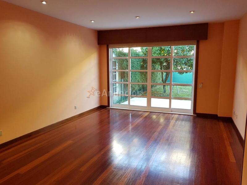 Casa en venta en  Bertamirans, Ames