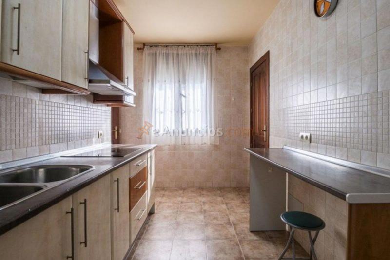 Adosado en venta en Calle albolote, La Zubia