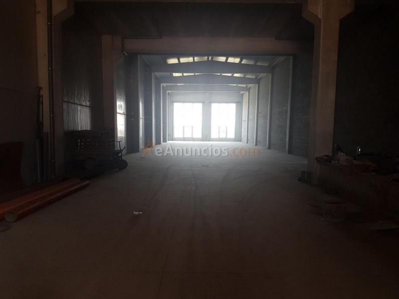 Edificio en alquiler en  POLONIA, San Lazaro - Meixonfrio, Santiago de Compostela