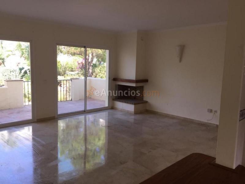 Casa en venta en  Los Pinos de Aloha, Nueva Andalucía, Marbella