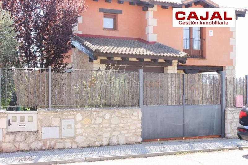 Adosado en venta en  Grajera