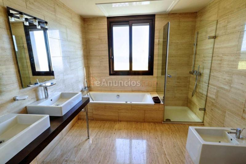 Adosado en venta en  Mas Nou, Platja d'Aro, Castell-Platja d'Aro