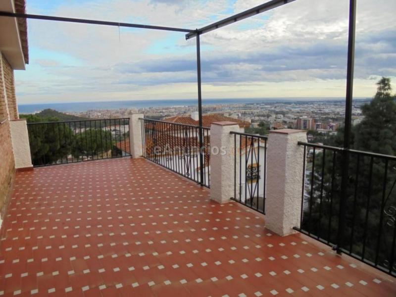 Adosado en venta en  Puerto de la Torre, Málaga