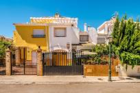 Casa en venta en Calle lucena, Huétor-Vega