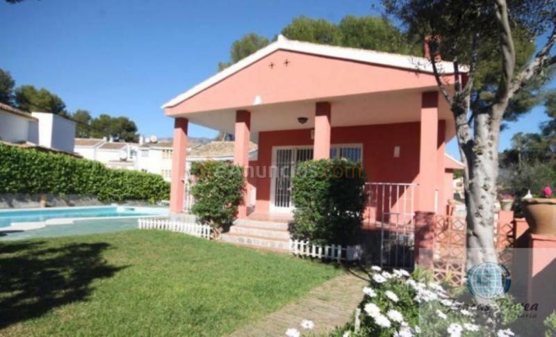 Adosado en venta en  Las Lagunas, Mijas