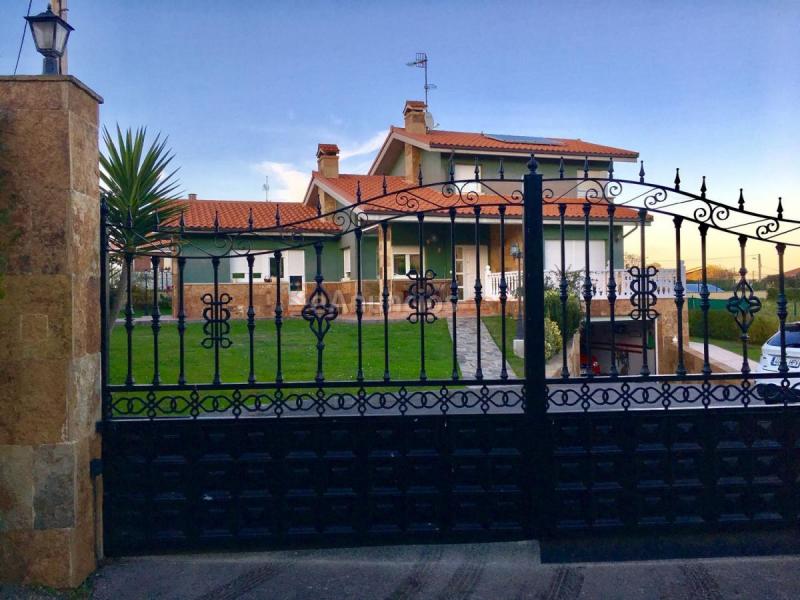 Adosado en venta en  Luanco - Aramar - Antromero, Gozón