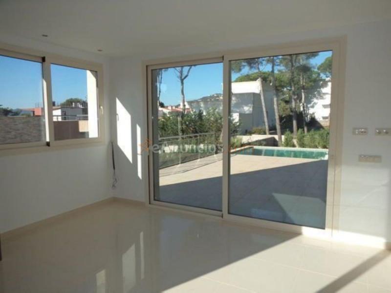 Adosado en venta en  L'Eixample, Sant Feliu de Guíxols