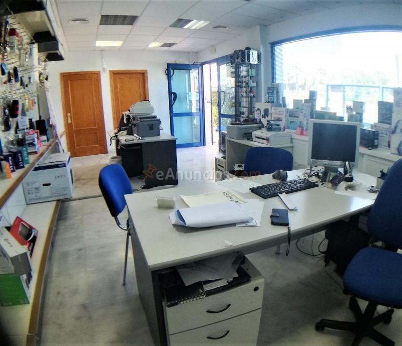 Local Comercial en alquiler en  Salteras