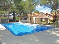 Adosado en venta en  Serra