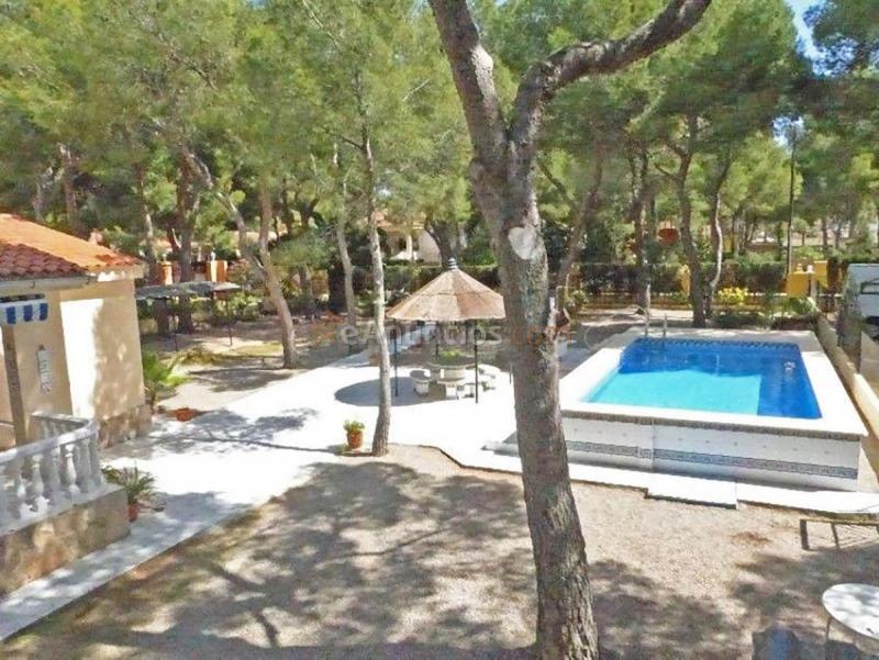 Adosado en venta en  Serra