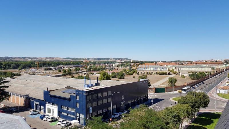 Apartamento en venta en Calle César Muñoz Arconada, Palencia, Tercer Barrio, Palencia