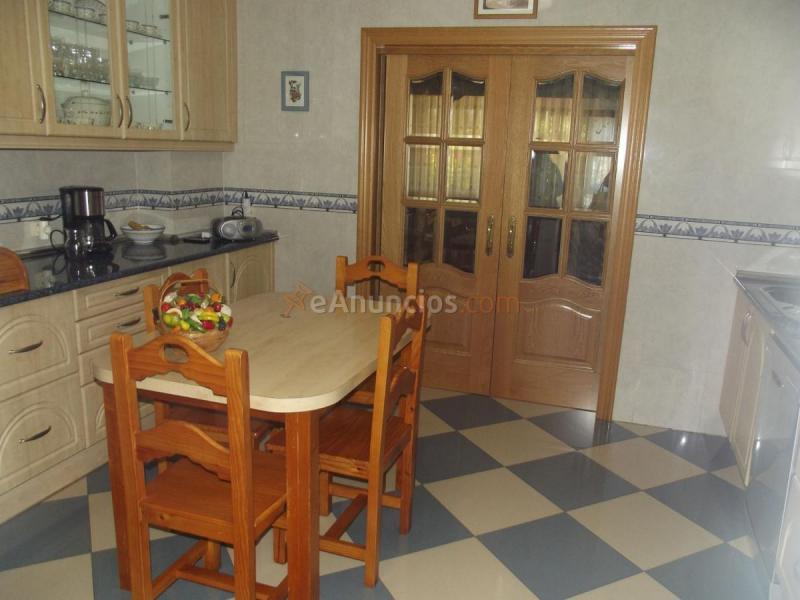 Adosado en venta en  Las Conejeras - Esparragal, Coslada