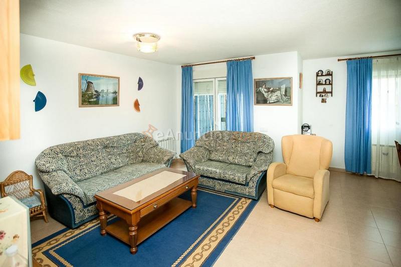 Adosado en venta en Avenida Italia, Argés