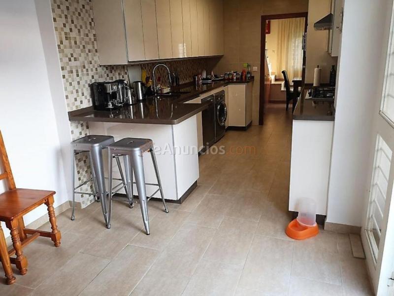 Casa en venta en  Puerto de la Torre, Málaga