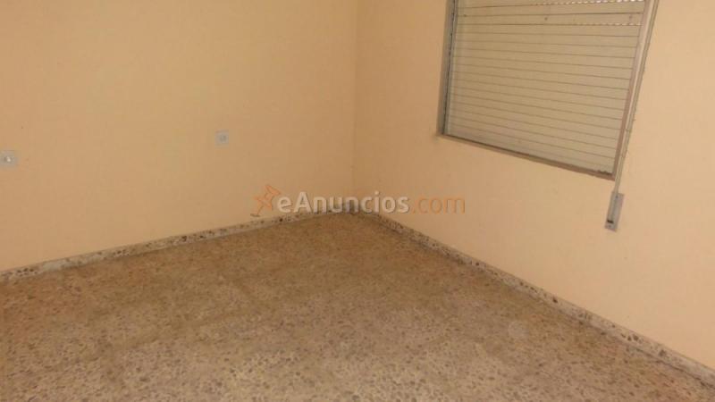 Adosado en venta en  Entrepinos, L'Eliana