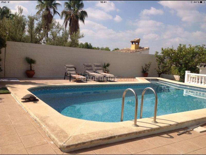 Adosado en venta en  Riba-Roja de Túria