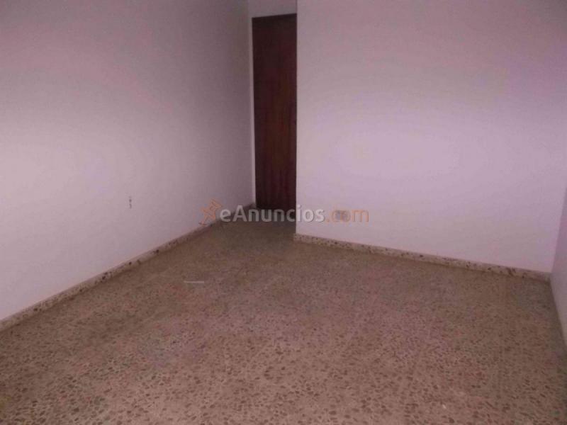 Adosado en venta en  Entrepinos, L'Eliana