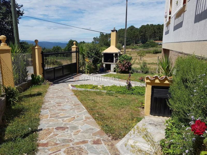 Adosado en venta en  A Estrada