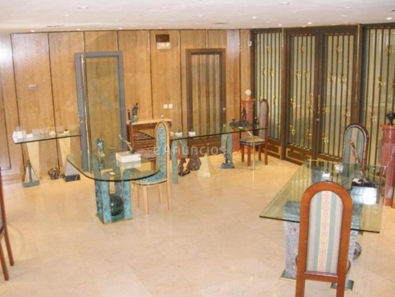 Local Comercial en venta en  Chamberí, Madrid