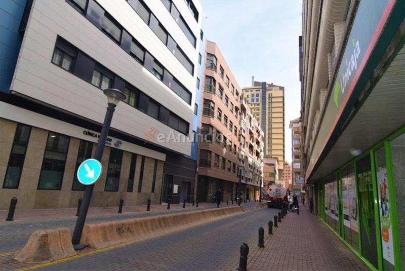 Local Comercial en venta en Calle doctor muñoz fernandez, Los Pajaritos - Plaza de Toros, Granada