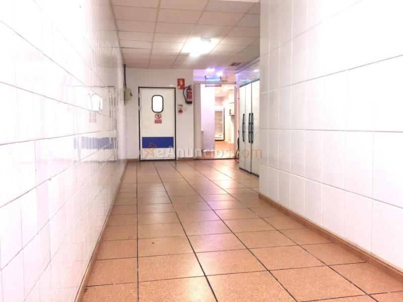 Local Comercial en venta en  Ribagorza, El Llano, Gijón