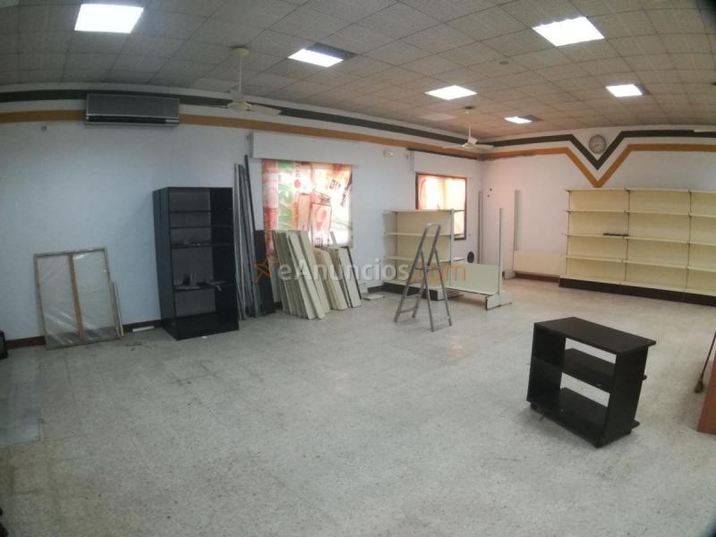 Local Comercial en venta en  Olivares
