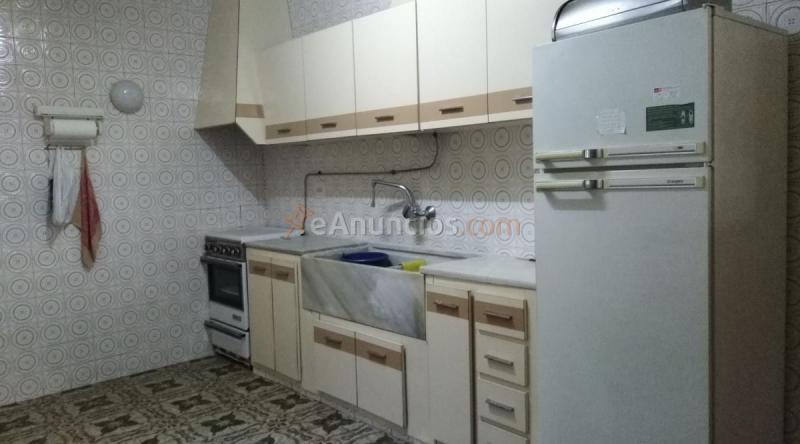 Local Comercial en alquiler en  Núcleo Urbano, La Pobla de Vallbona